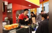 这碗山西刀削面，馋哭了整个巴黎